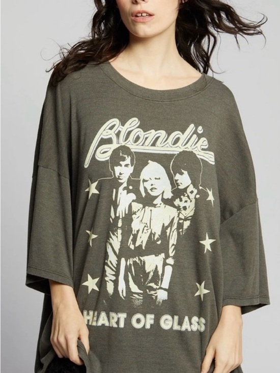 Recycled Karma Tops - Recycled Karma x Blondie Heart of Glass Oversized Tee | One Size | NWT